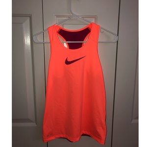 Women’s Nike work out top